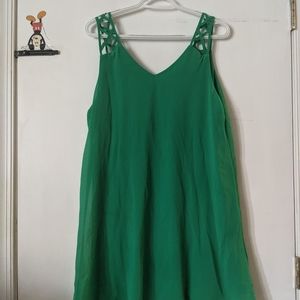 Women's dress size large in green